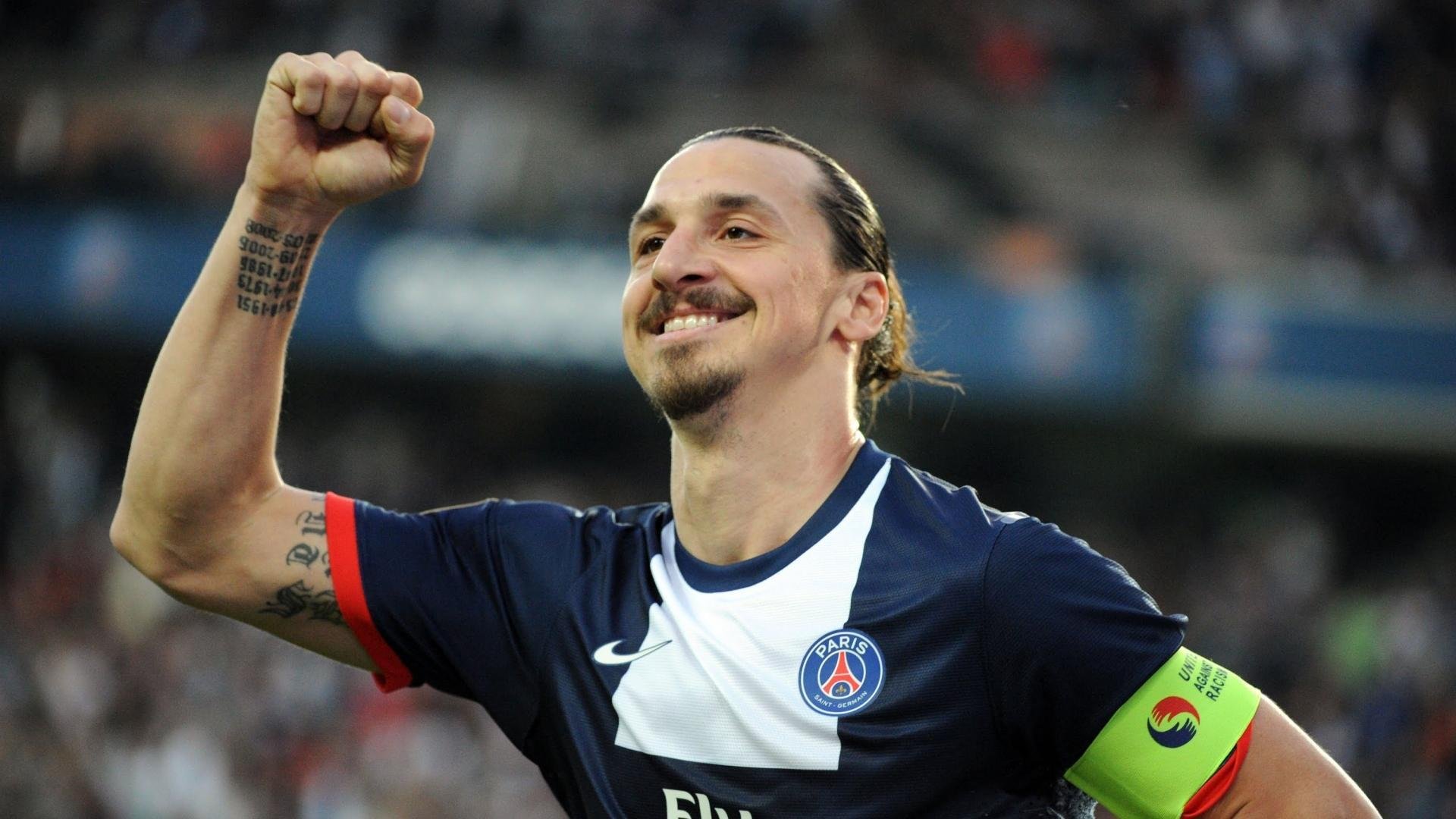 教练员情绪表达是否影响球队整体战术执行力,论述影响教练员行为的情景因素