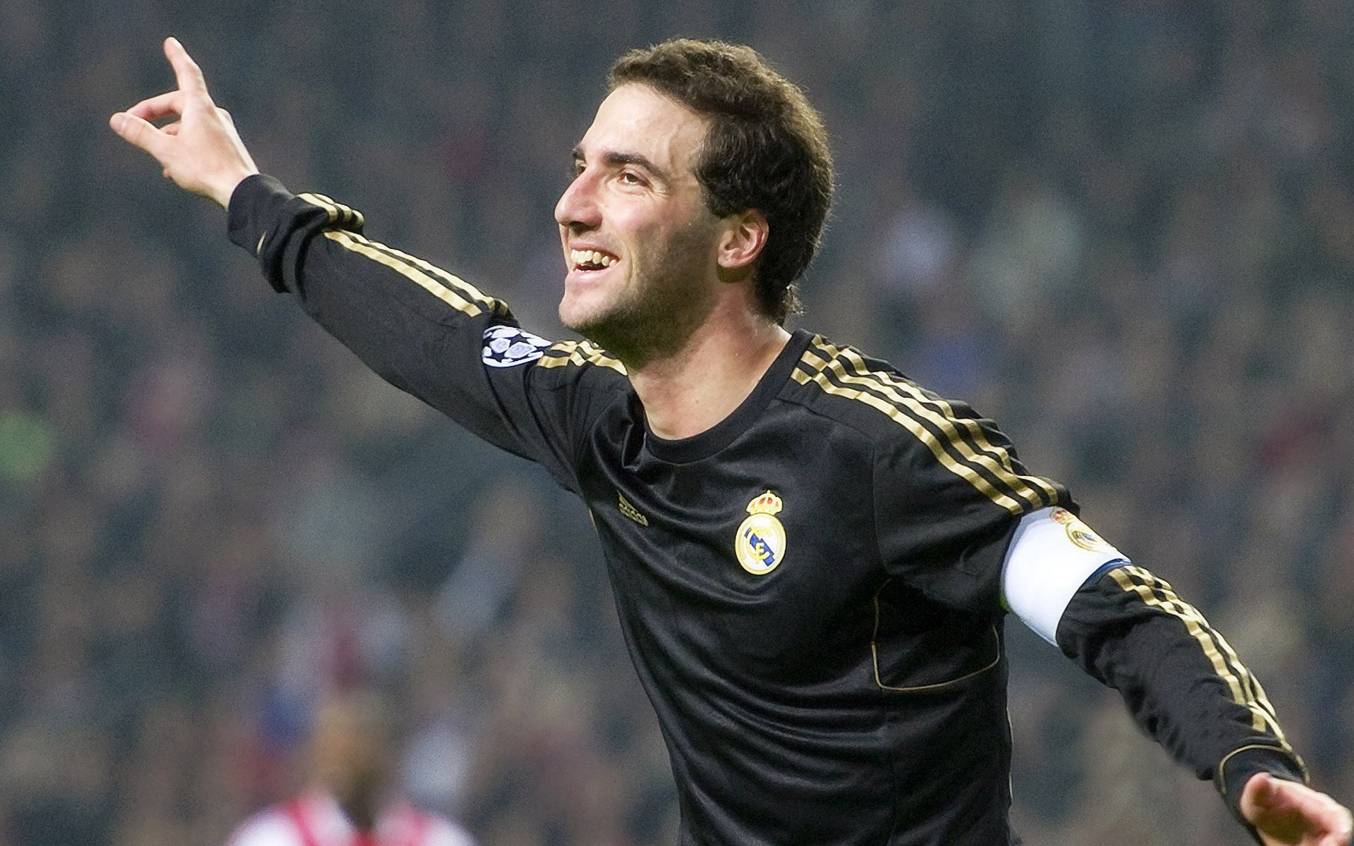 ayx爱游戏官网-【传感器技术突破】精准追踪每一球，为比赛提供“全景”数据！